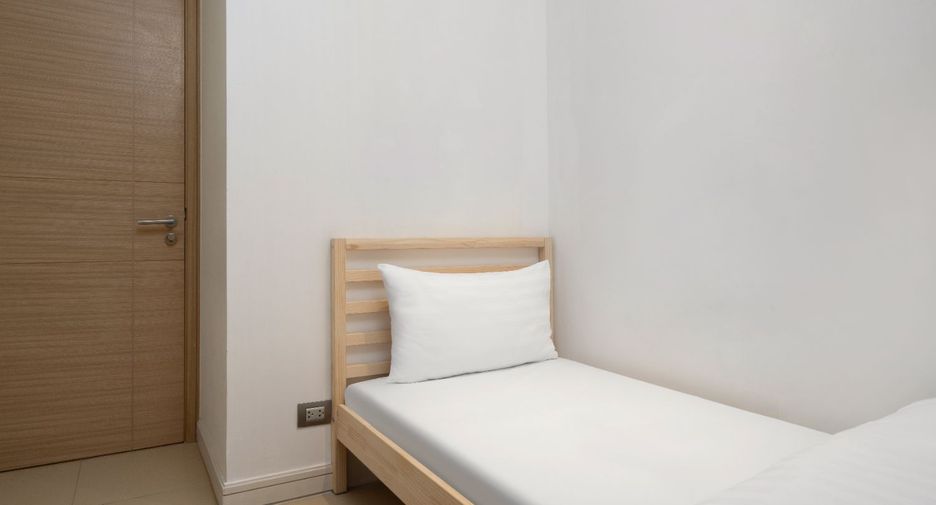 For rent 3 bedrooms serviced apartment in Pathum Wan, Bangkok