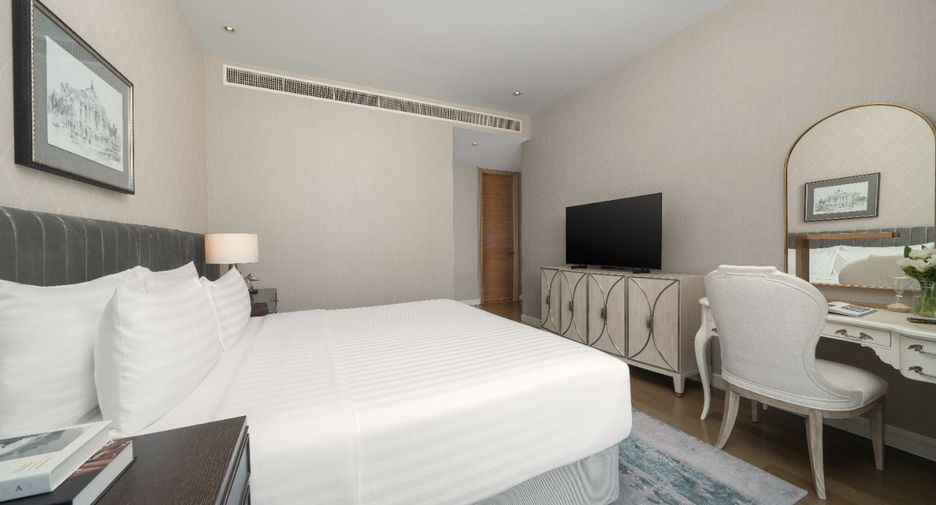 For rent 3 bedrooms serviced apartment in Pathum Wan, Bangkok