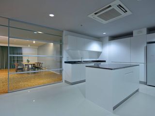 For rent 3 ベッドルーム serviced apartment in Watthana, Bangkok