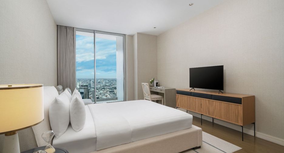For rent 3 bedrooms condo in Pathum Wan, Bangkok