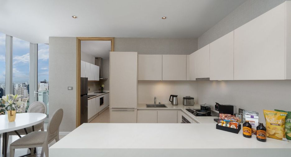 For rent 3 bedrooms condo in Pathum Wan, Bangkok