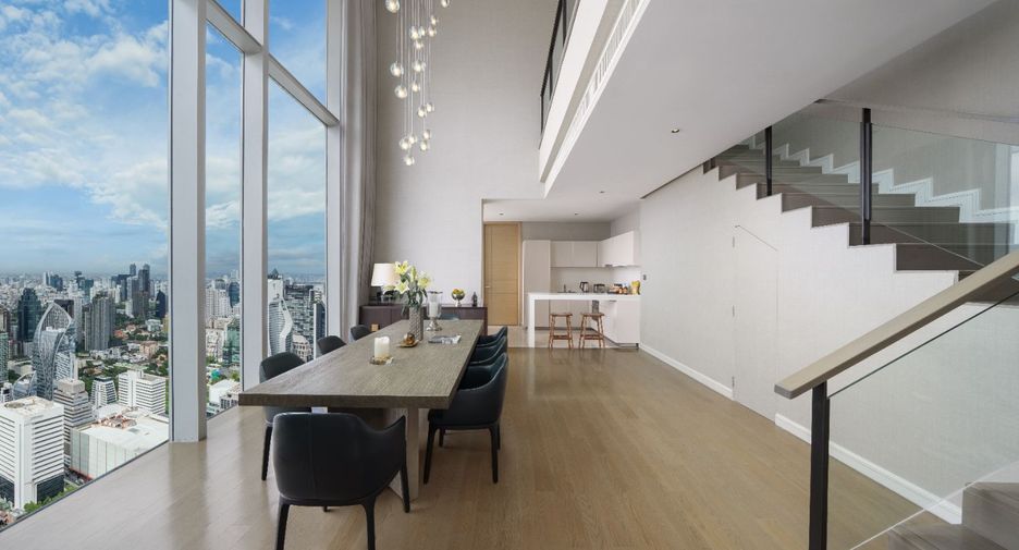 For rent 3 bedrooms condo in Pathum Wan, Bangkok
