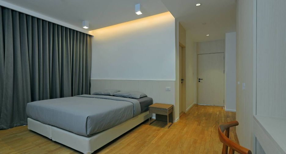 For rent 5 bedrooms serviced apartment in Watthana, Bangkok