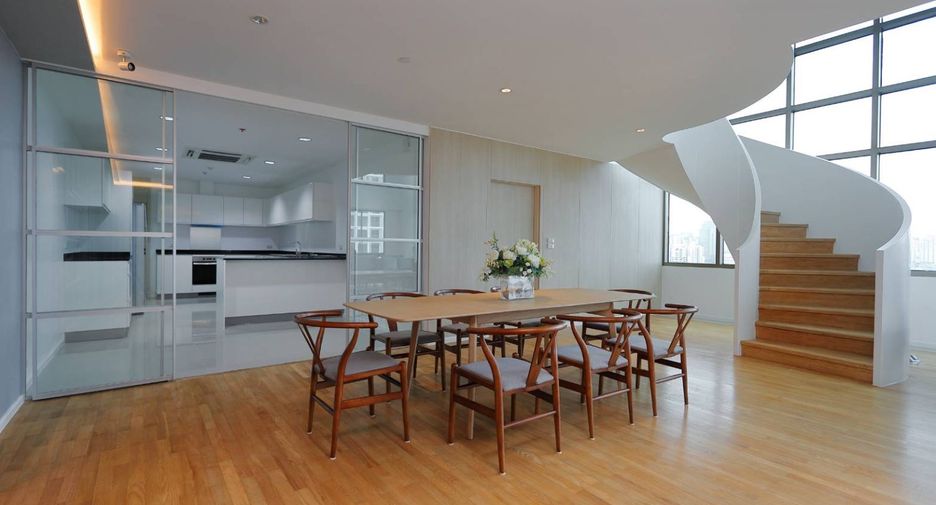 For rent 5 bedrooms serviced apartment in Watthana, Bangkok
