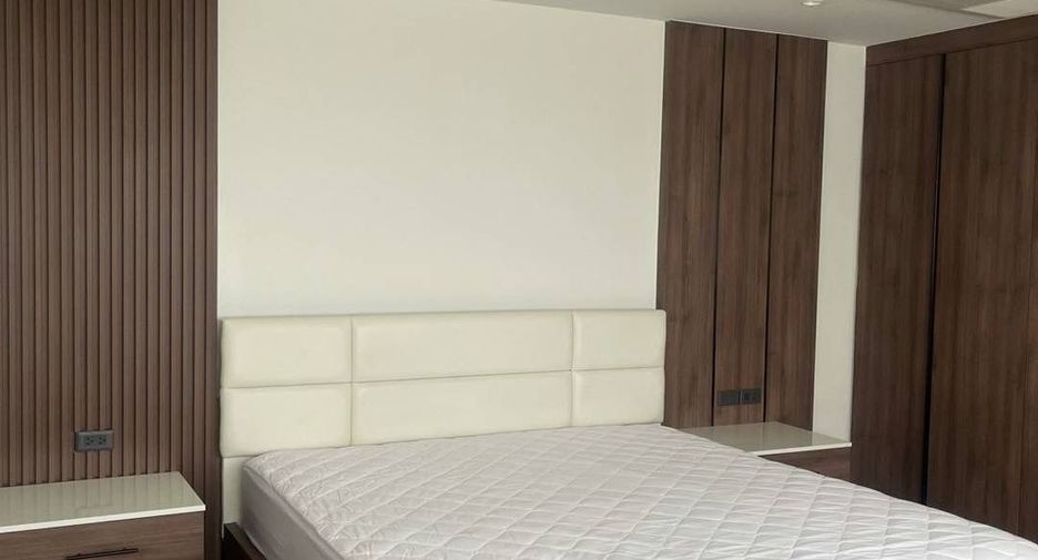 Wohnung zur Miete mit 3 Zimmer in Khlong Toei, Bangkok