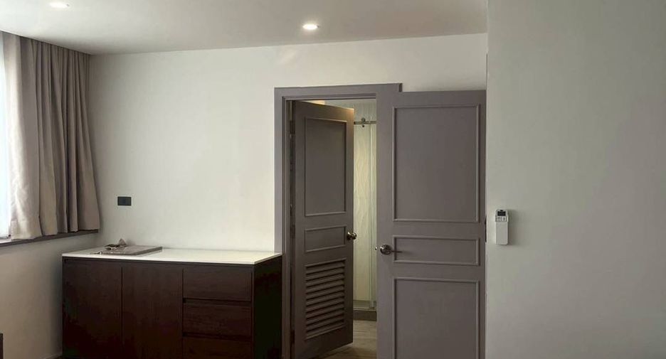 Wohnung zur Miete mit 3 Zimmer in Khlong Toei, Bangkok