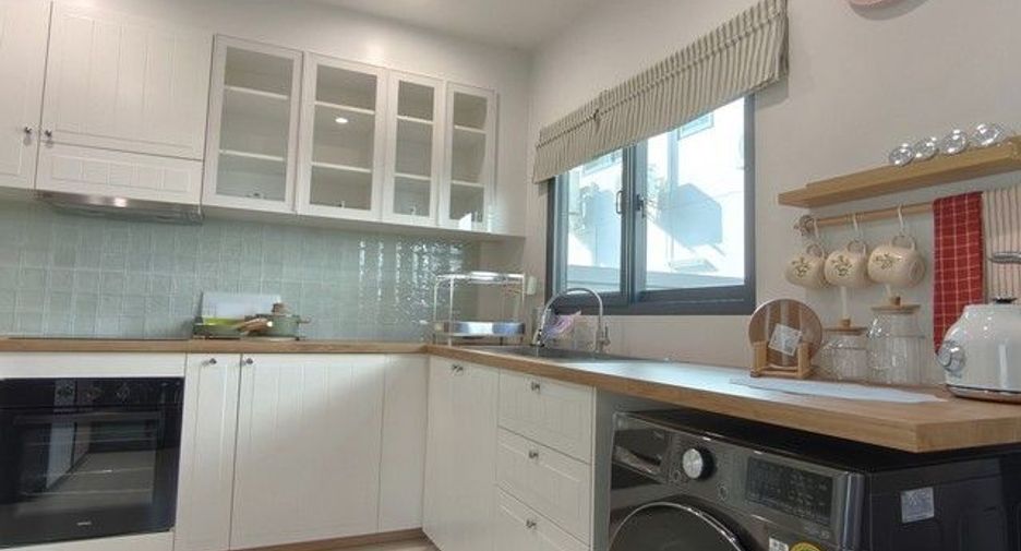 For rent 3 bedrooms house in Ban Bueng, Chonburi