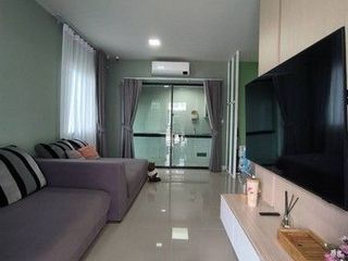 For rent 3 bedrooms house in Mueang Nonthaburi, Nonthaburi