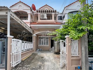 À vendre 3 chambres maison de ville à Mueang Pathum Thani, Pathum Thani