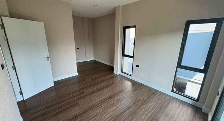 For rent 3 bedrooms house in Lam Luk Ka, Pathum Thani
