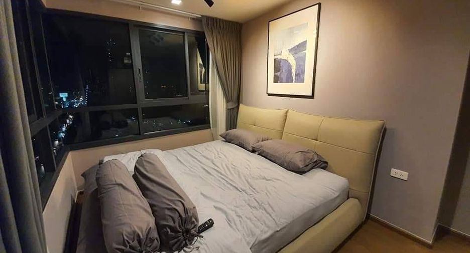 For rent 2 bedrooms condo in Phra Khanong, Bangkok