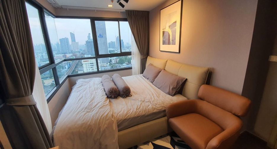 For rent 2 bedrooms condo in Phra Khanong, Bangkok