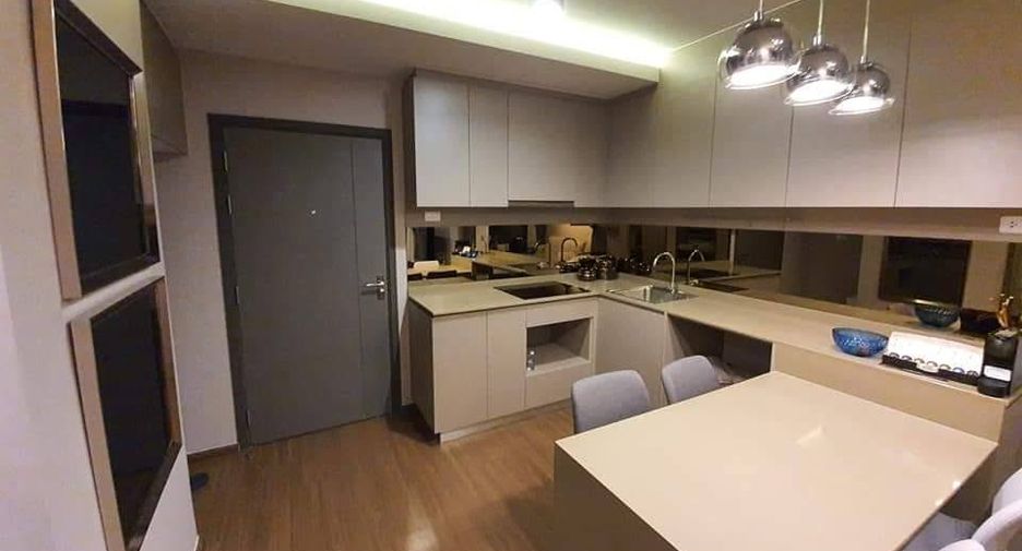 For rent 2 bedrooms condo in Phra Khanong, Bangkok