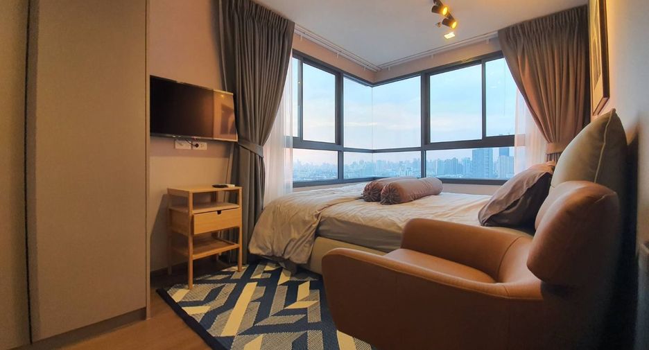 For rent 2 bedrooms condo in Phra Khanong, Bangkok