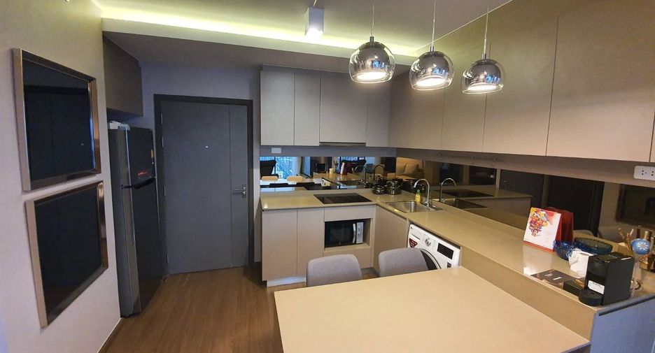 For rent 2 bedrooms condo in Phra Khanong, Bangkok