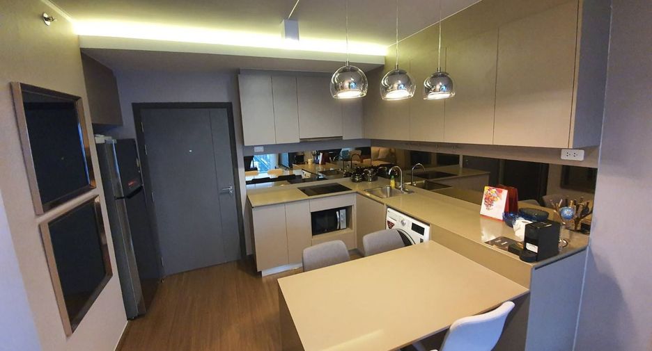 For rent 2 bedrooms condo in Phra Khanong, Bangkok