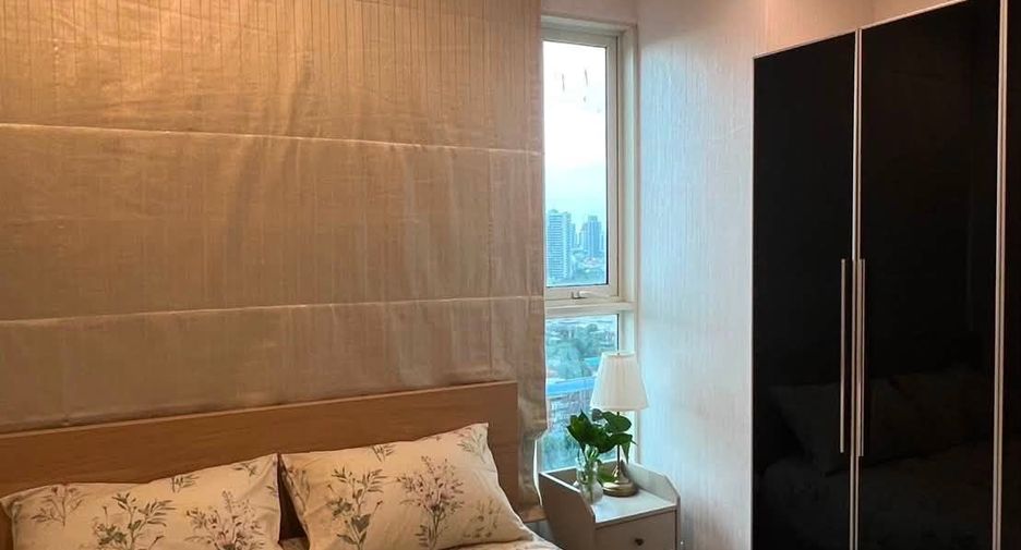 For rent 2 bedrooms condo in Khlong San, Bangkok