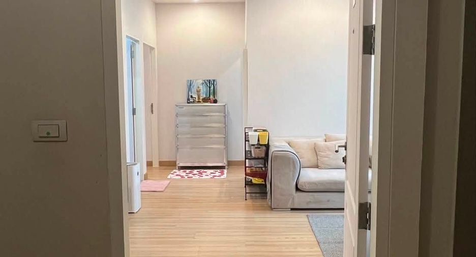 For rent 2 bedrooms condo in Khlong San, Bangkok