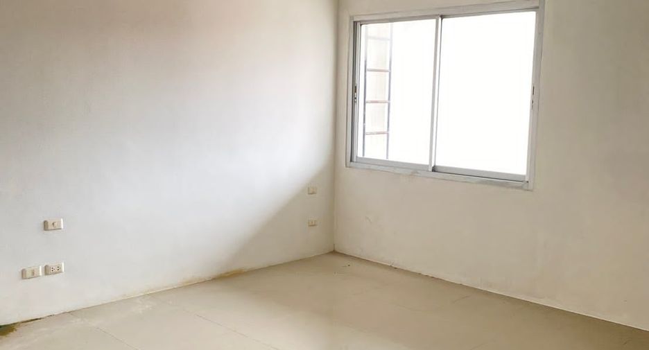For sale 3 bedrooms retail Space in Mueang Phuket, Phuket