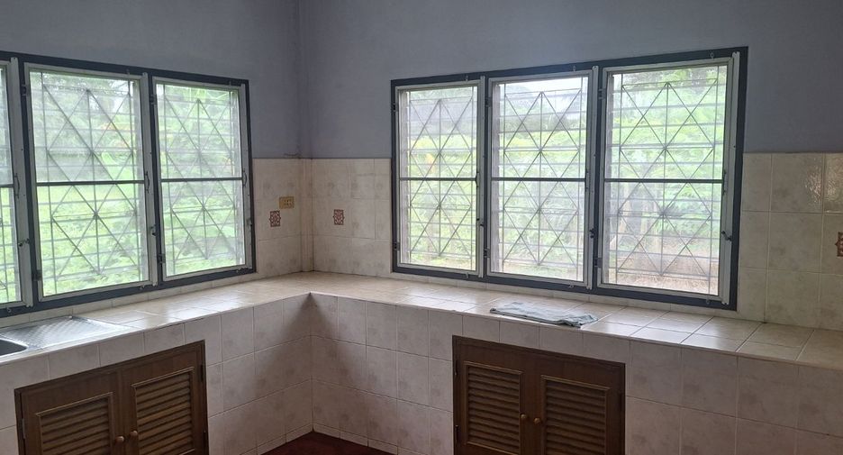 For sale 3 bedrooms house in Mueang Rayong, Rayong