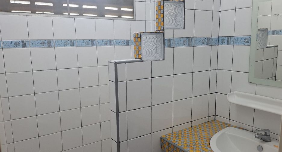 For sale 3 bedrooms house in Mueang Rayong, Rayong