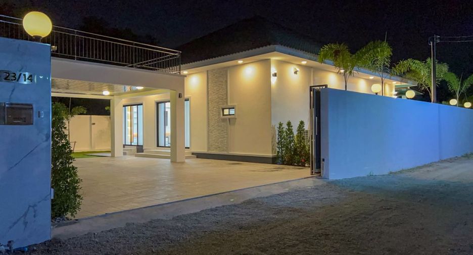 For sale 3 bedrooms villa in Huay Yai, Pattaya