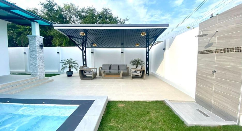For sale 3 bedrooms villa in Huay Yai, Pattaya