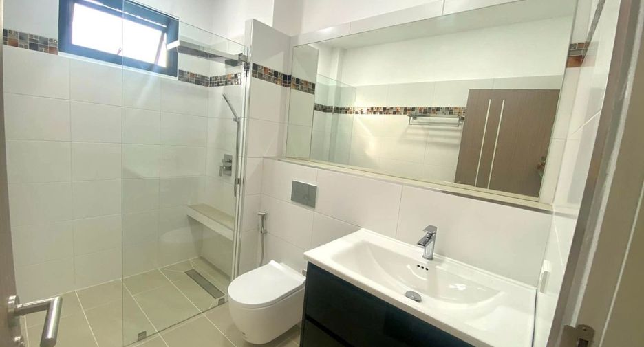 For sale 3 bedrooms villa in Huay Yai, Pattaya