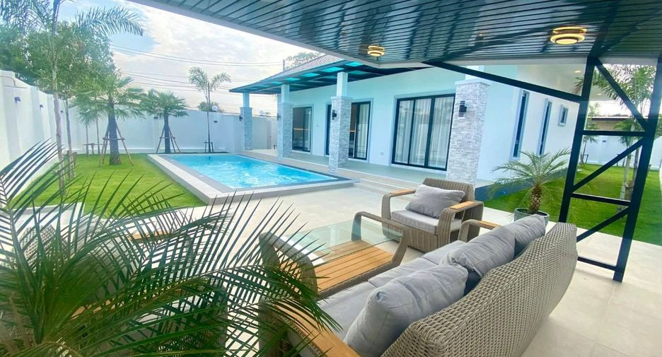 For sale 3 bedrooms villa in Huay Yai, Pattaya