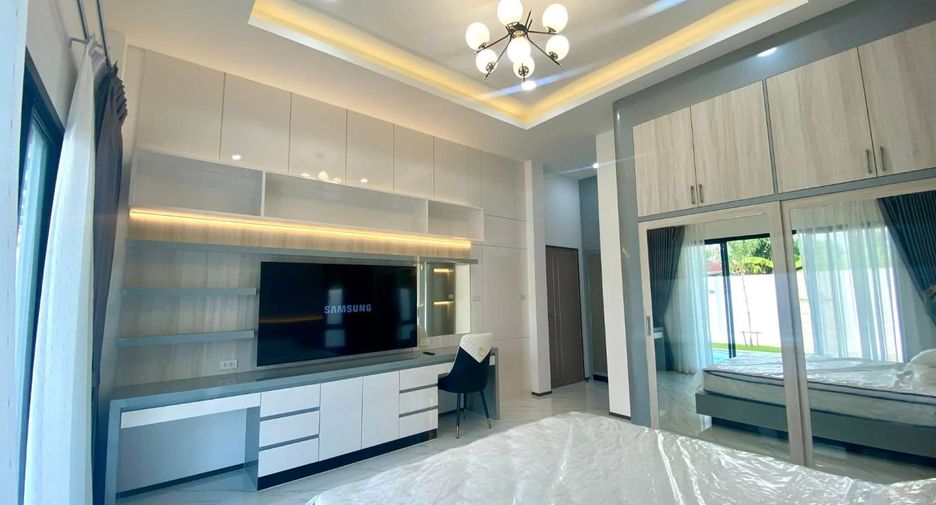For sale 3 bedrooms villa in Huay Yai, Pattaya