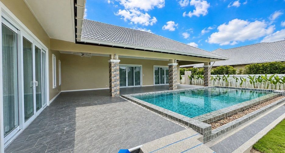 For sale 3 bedrooms villa in Hua Hin, Prachuap Khiri Khan
