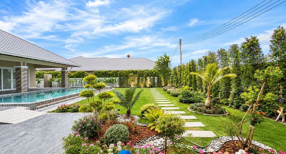 For sale 3 bedrooms villa in Hua Hin, Prachuap Khiri Khan
