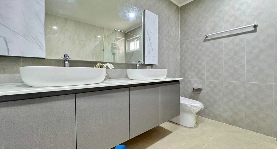For sale 3 bedrooms villa in Hua Hin, Prachuap Khiri Khan