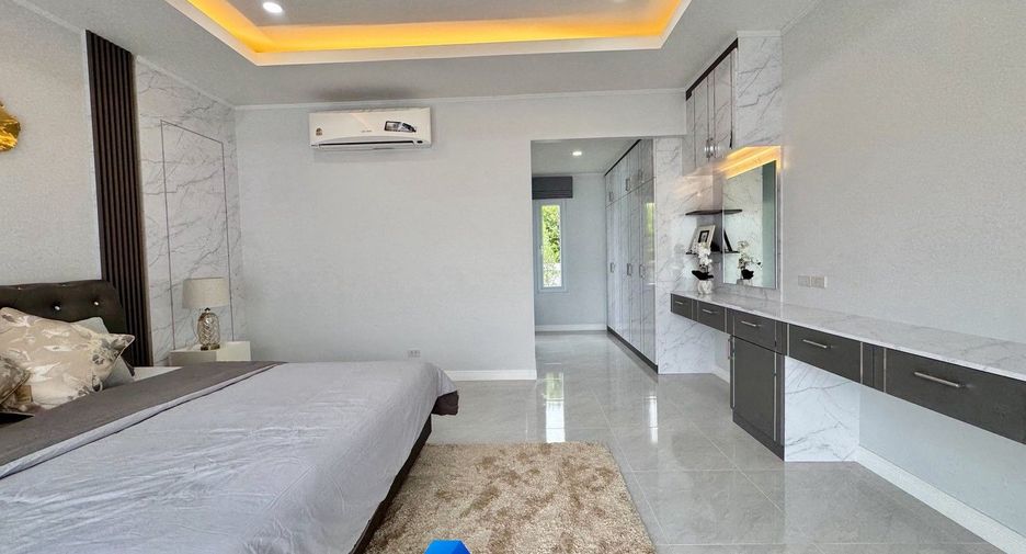 For sale 3 bedrooms villa in Hua Hin, Prachuap Khiri Khan