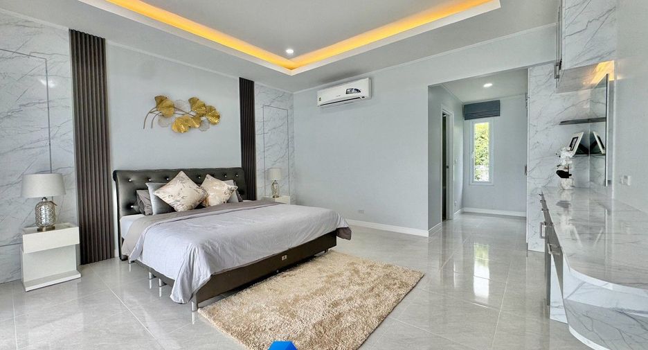 For sale 3 bedrooms villa in Hua Hin, Prachuap Khiri Khan