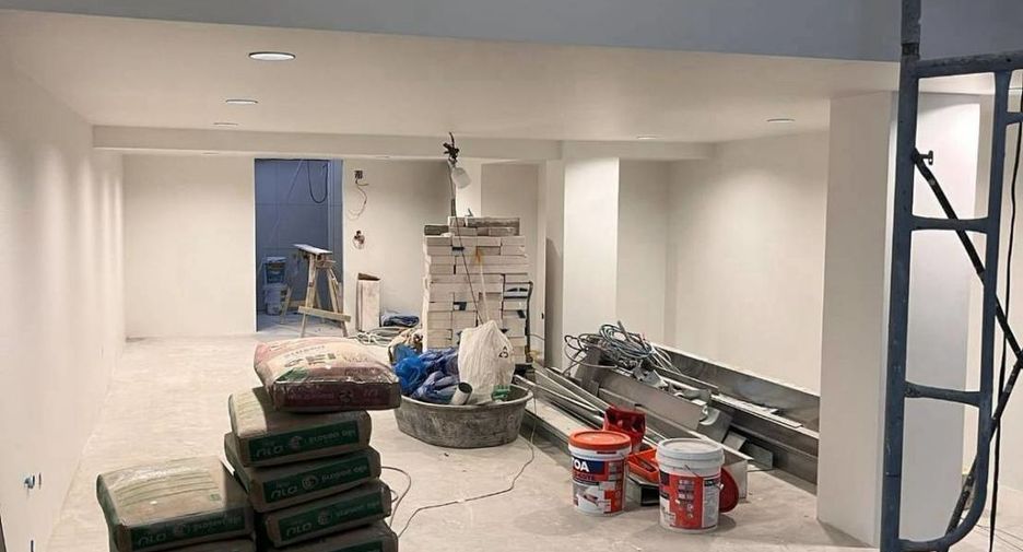 For rent retail Space in Watthana, Bangkok