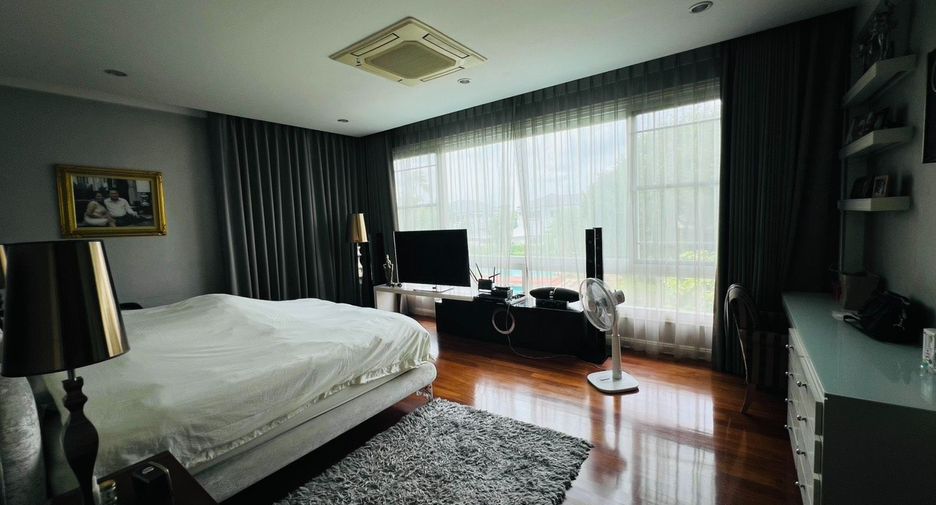 Casa en venta de 5 habitaciones en Taling Chan, Bangkok