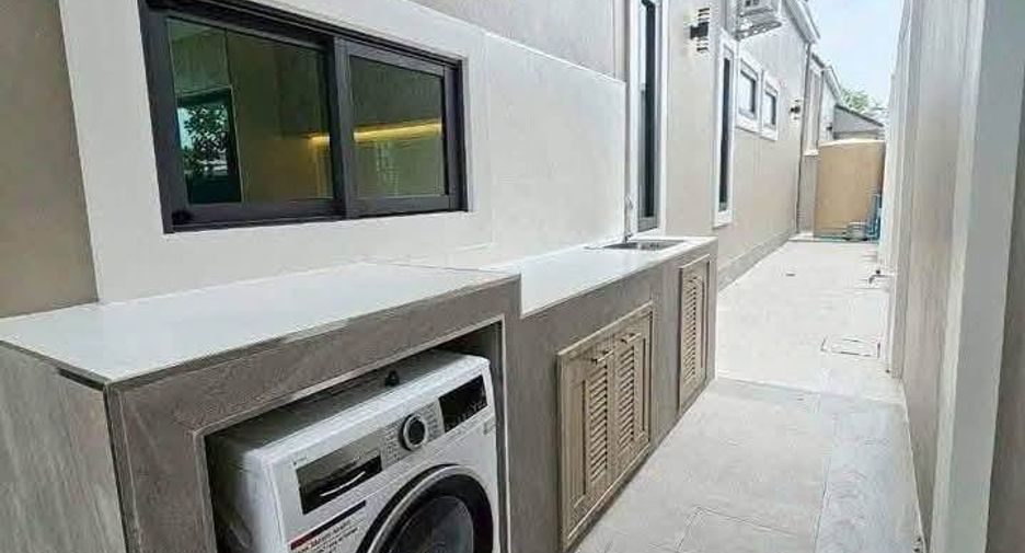 For sale 3 bedrooms house in Bang Lamung, Chonburi