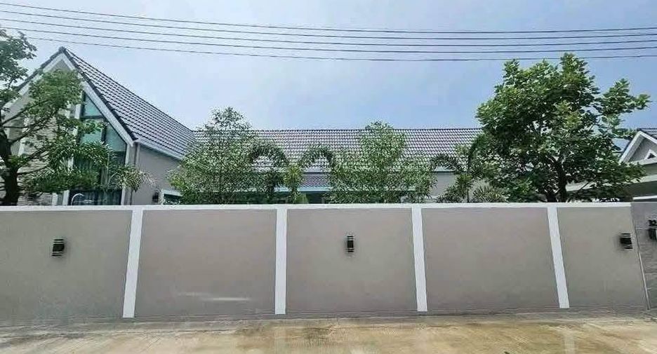 For sale 3 bedrooms house in Bang Lamung, Chonburi