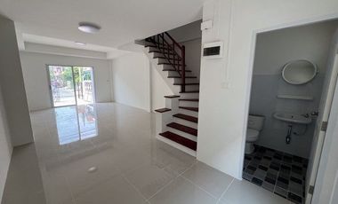 Reihenhaus zum Kauf mit 2 Zimmer in Lat Krabang, Bangkok
