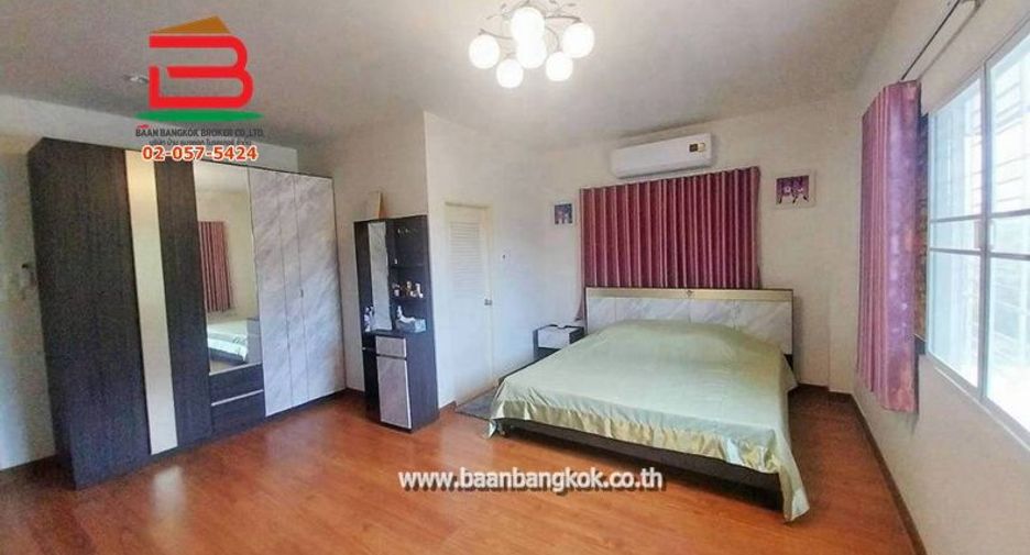 For sale 4 bedrooms house in Mueang Phitsanulok, Phitsanulok