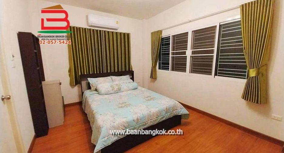 For sale 4 bedrooms house in Mueang Phitsanulok, Phitsanulok