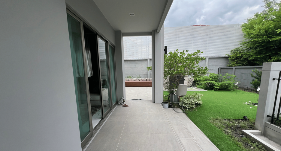 For sale 4 bedrooms house in Bueng Kum, Bangkok