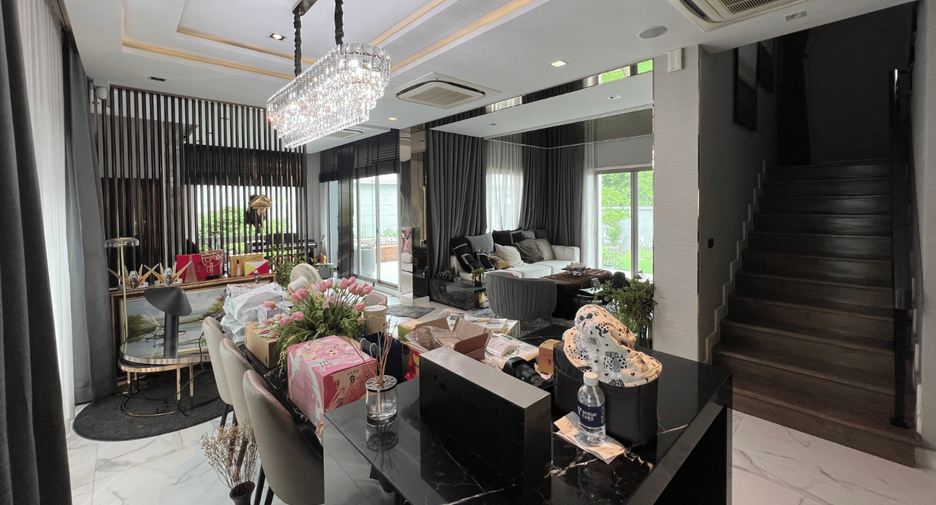For sale 4 bedrooms house in Bueng Kum, Bangkok
