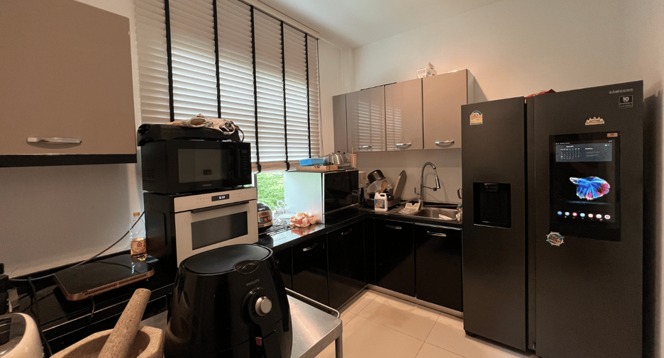 For sale 4 bedrooms house in Bueng Kum, Bangkok