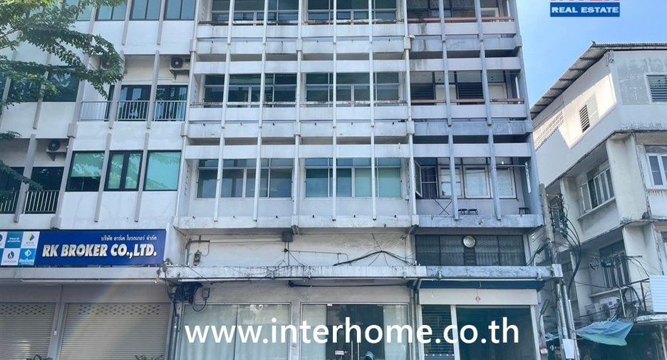 Terreno en alquiler y en venta en Yan Nawa, Bangkok