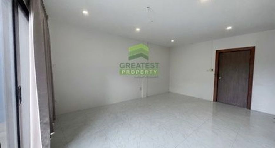 For sale 3 bedrooms retail Space in Ratchathewi, Bangkok