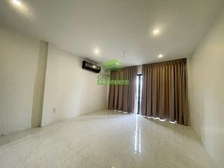 For sale 3 bedrooms retail Space in Ratchathewi, Bangkok