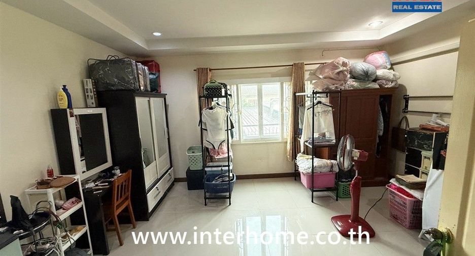 For sale 4 bedrooms townhouse in Bueng Kum, Bangkok