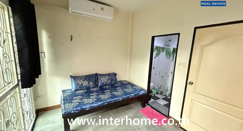 For sale 4 bedrooms townhouse in Bueng Kum, Bangkok